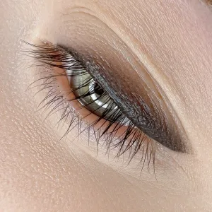 Micropigmentare eyeliner în Sibiu